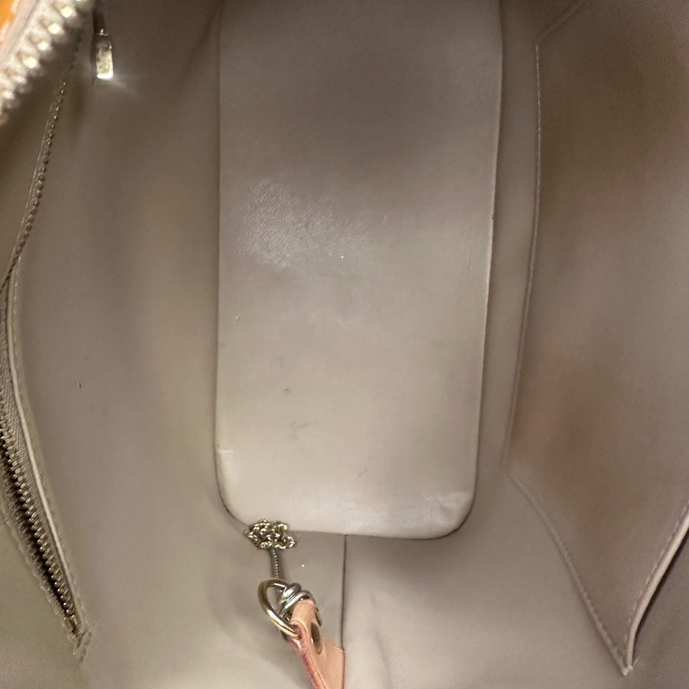 Louis Vuitton Glossy Vernis Tote Yellow - Picture 10 of 12